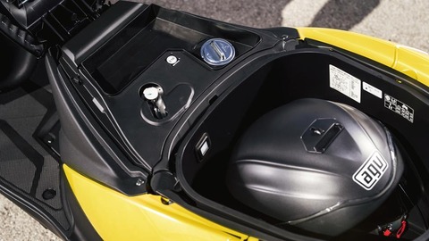 2017-Yamaha-Tricity-EU-Sunny-Yellow-Detail-018