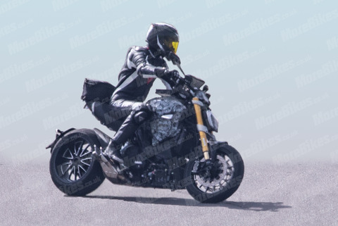 Ducati-Diavel-003-WEB