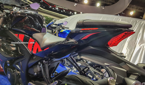 Suzuki-GSX-R150-warna-baru-2018-27