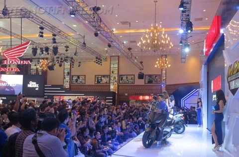 64325-harga-yamaha-xmax-250-mengejutkan