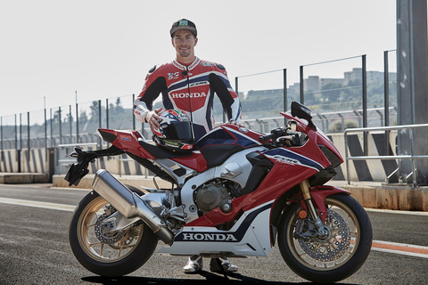 80979_Nicky_Hayden_testing_the_17_YM_CBR1000RR_FIREBLADE_SP