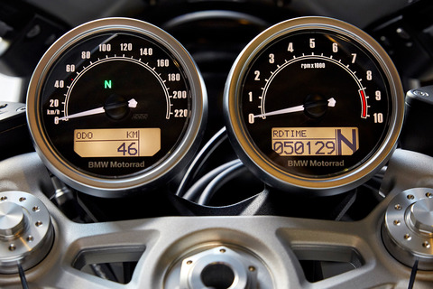 P90232639_highRes_the-new-bmw-r-ninet-