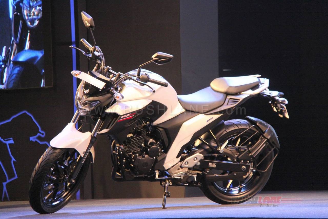 1 30更新 ヤマハの新型バイク fz25のお写真とかスペックとか動画とか