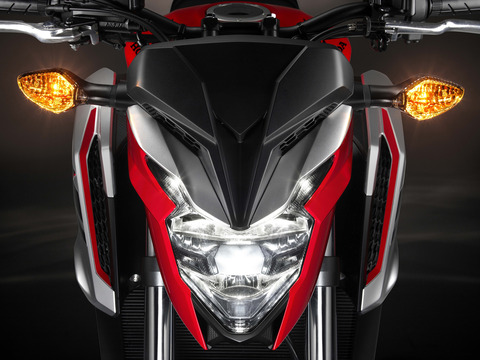 82718_17YM_CB650F