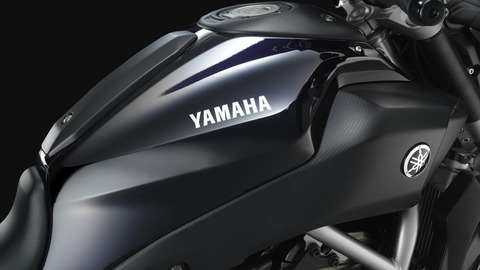 2015-Yamaha-MT-07-EU-Deep-Armor-Detail-019