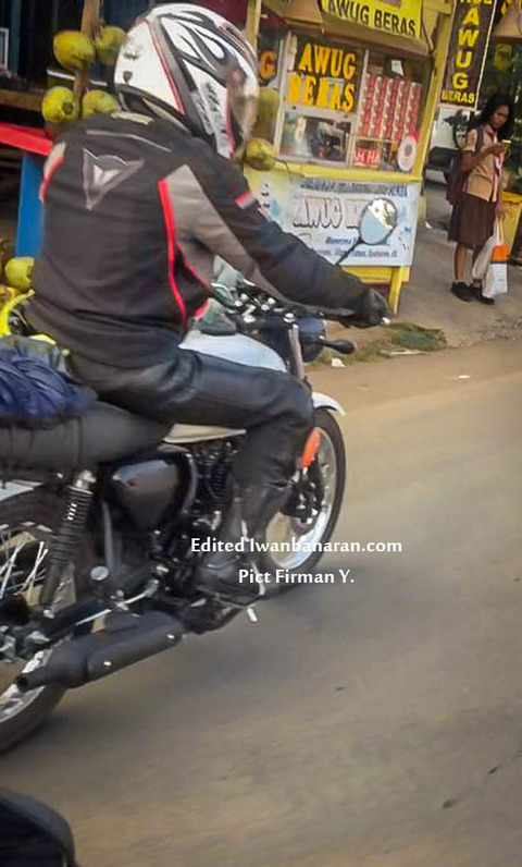 spyshot-Kawasaki-W175-1