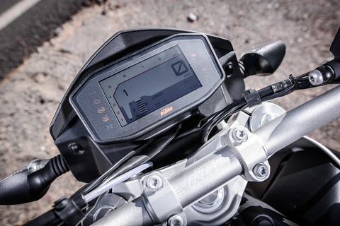 KTM-690-DUKE-TFT-display