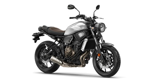 2017-Yamaha-XSR700-EU-Garage-Metal-Studio-001