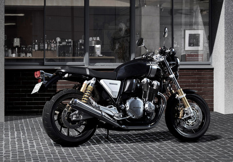 79187_17YM_CB1100_RS