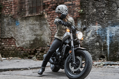 17_Honda_Rebel_lifestyle_15