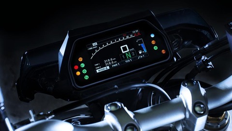 2017-Yamaha-MT10DX-EU-Silver-Blu-Carbon-Detail-004