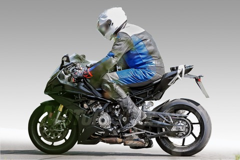 072617-2018-bmw-s1000rr-spied-006