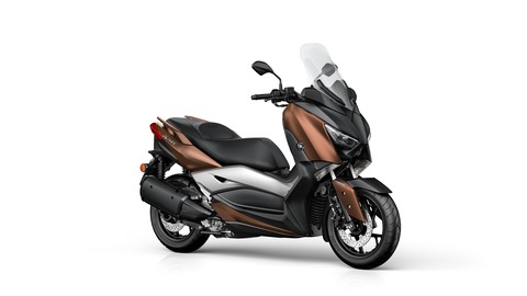 2017-Yamaha-X-MAX-300A-EU-Quasar-Bronze-Studio-001