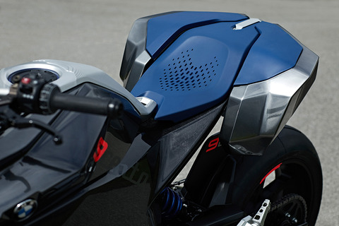 P90305670_highRes_bmw-motorrad-concept