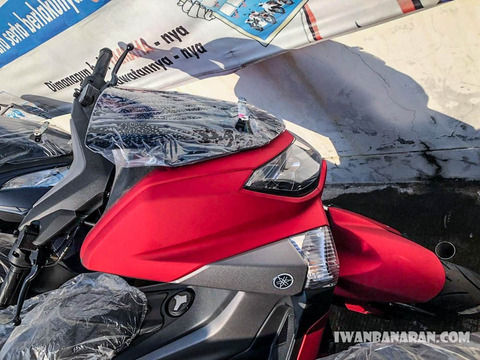 yamaha-nmax-merah-2