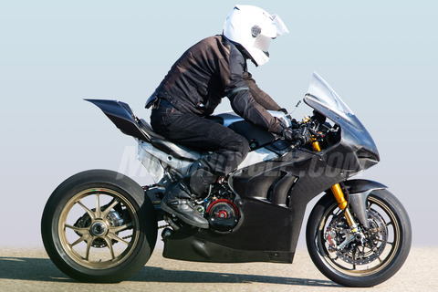 101218-2019-Ducati-Panigale-V4-R-WSBK-003