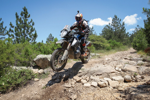 KTM-790-ADVENTURE-R-P2-in-action