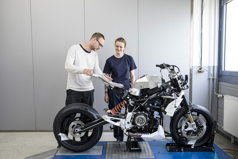 P90305675_highRes_bmw-motorrad-concept