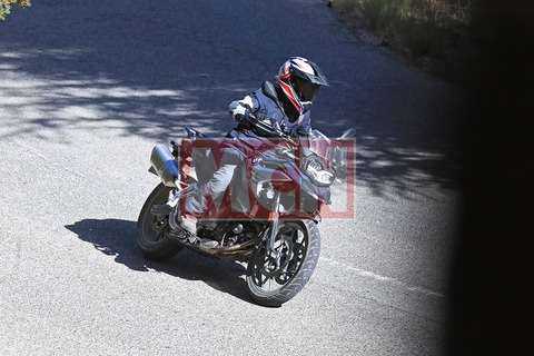 BMW_F750GS_09