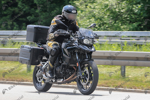 BMW F750 GS Bikesocial