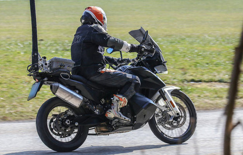 M_ktm-790-adventure-4