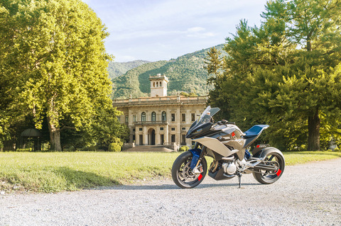 P90305944_highRes_bmw-motorrad-concept
