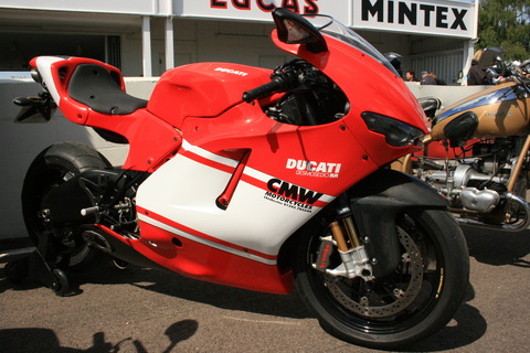 Road_going_racer_-_Ducati_-_Flickr_-_Supermac1961