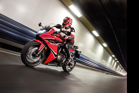 105699_17YM_CBR650F