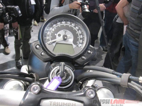 triumph-street-twin-scrambler-eicma-17