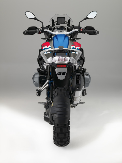 P90235566_highRes_the-new-bmw-r-1200-g