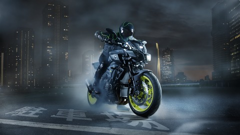 2017-Yamaha-MT-10-EU-Night-Fluo-Static-003