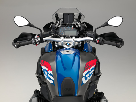 P90235569_highRes_the-new-bmw-r-1200-g