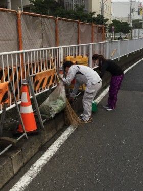 新羽駅前早朝清掃