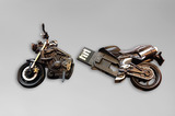 StreetTriple USB