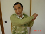 右に回す