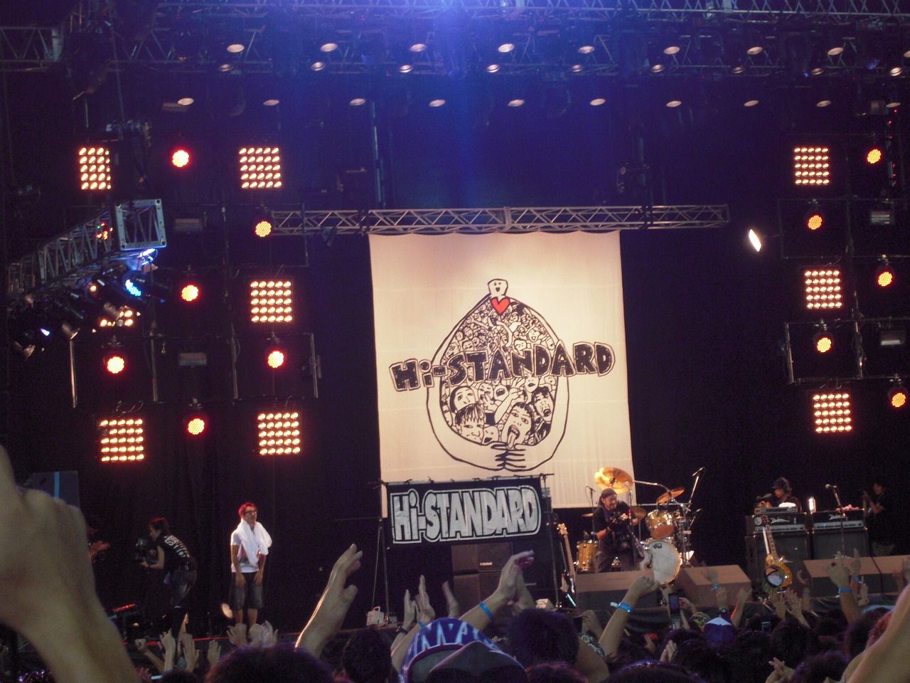 18 AIR JAM 2011 16