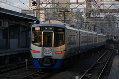NK12000_37