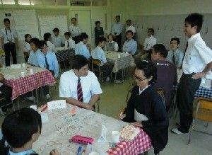 201306080004_000