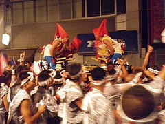 2010天神祭り25日 20:30大阪天満宮前宮入