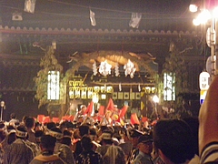 2010天神祭り25日 20:30大阪天満宮前宮入