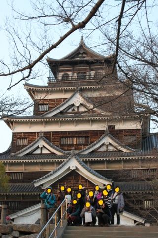 広島城前