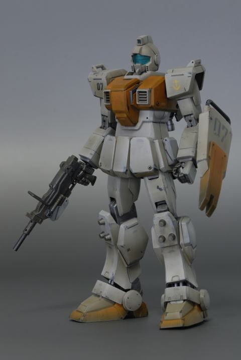 MG ドム 陸戦型 塗装済み 武器 円形台座 付き 送料無料 完成品 MG ドム 陸戦型 塗装済み 武器 台座 付き 送料無料 完成品