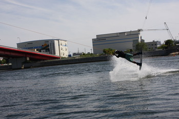 ²èÁü 070