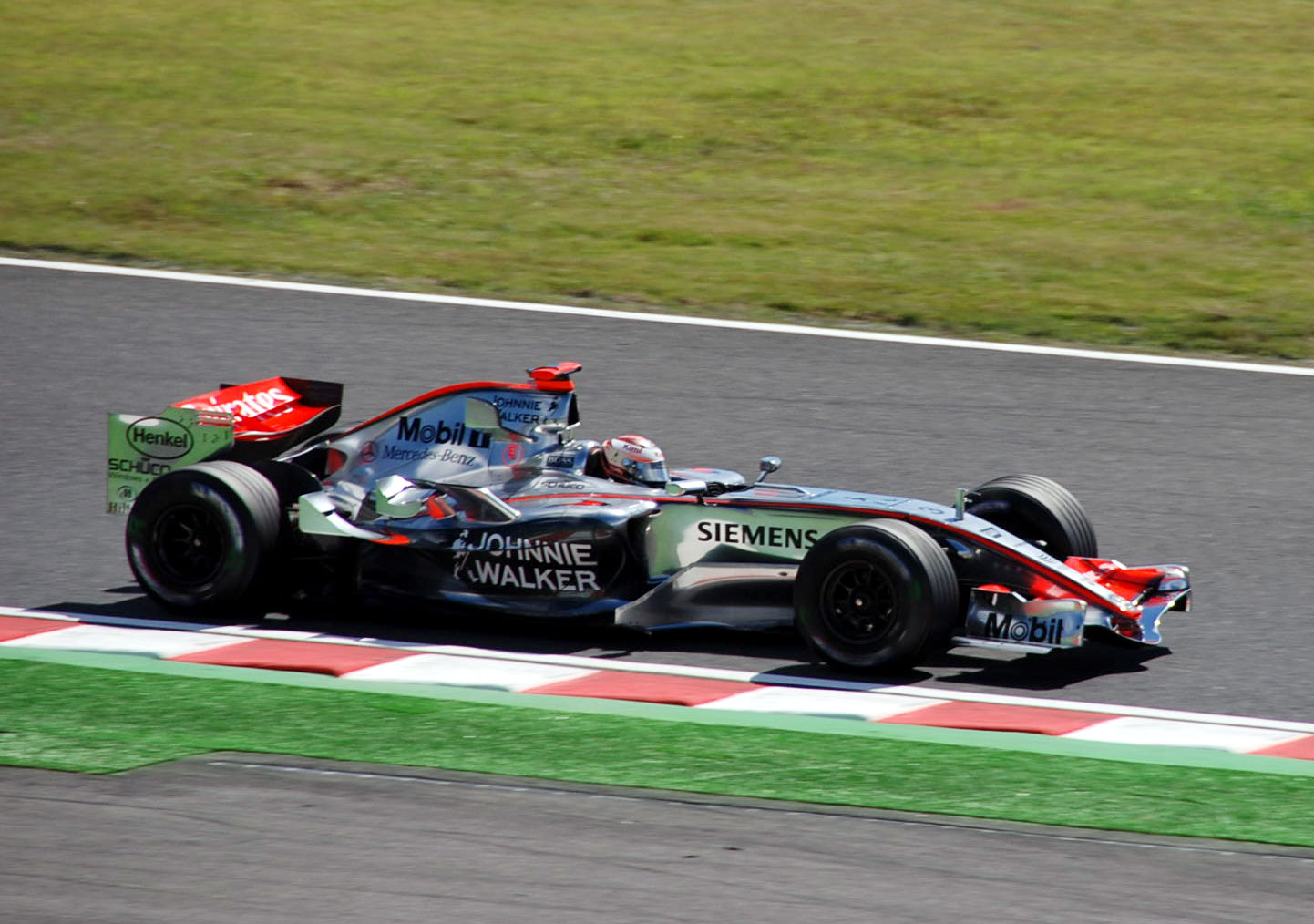 21 Mclaren mercedes mp4