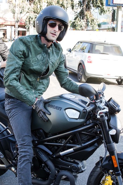 Adrien Brody_ Ducati#A3D939