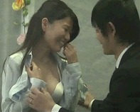 【マジックミラー号】スーツフェチ熟女好きにおすすめ!上司OLと同じオフィスで働く年下部下に突然のSEX交渉ww MM号