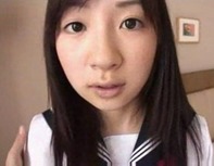 【援交中学生】セーラー服のロリ中学生がノーパン姿でパコパコハメられおじさんの臭~い精子をごっくんさせられるww