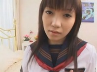 【ヤリマン女子高生】セーラー服のヤリマン女子高生ロリカワ大塚ひなちゃんが男子を押し倒してノーパン騎乗位逆レイプとかｗｗ