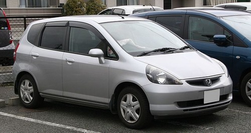 640px-2001-2004_Honda_Fit