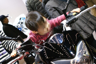 120128-motorshow02
